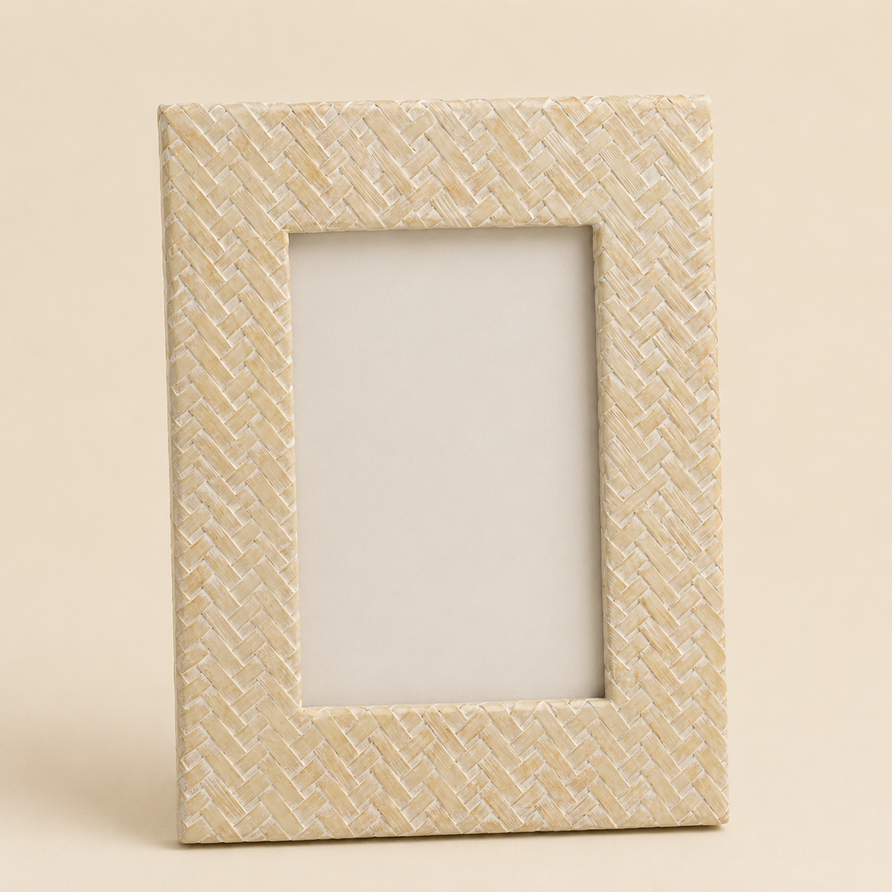 Whitewashed Wooden Photo Frame, 4 × 6"